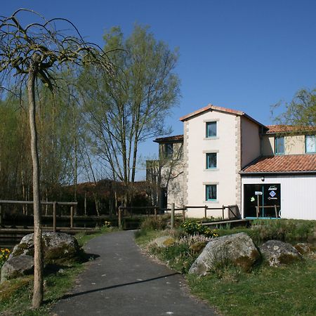 Terres De France - Natura Resort Pescalis Moncoutant Exterior photo