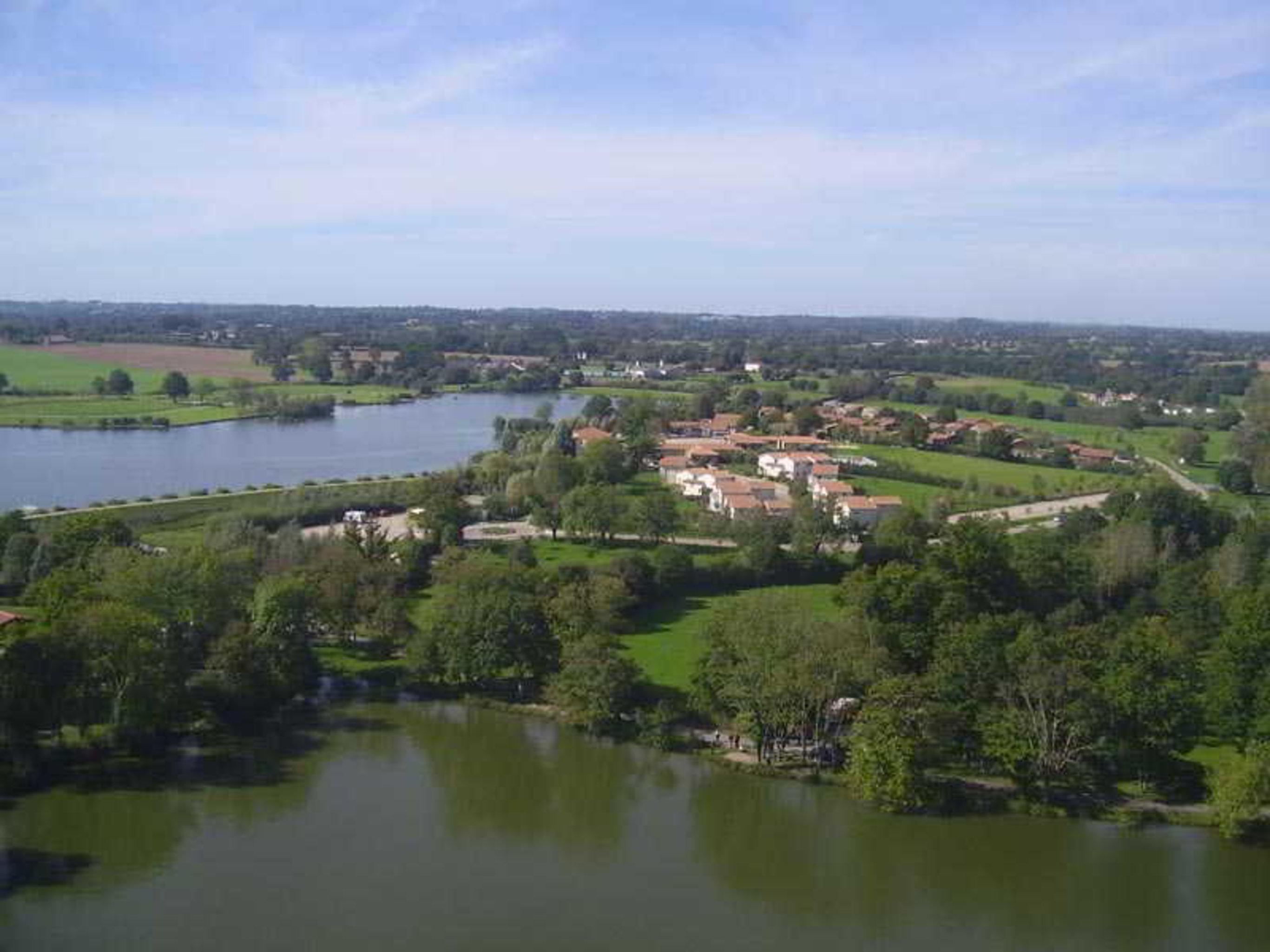 Terres De France - Natura Resort Pescalis Moncoutant Exterior photo